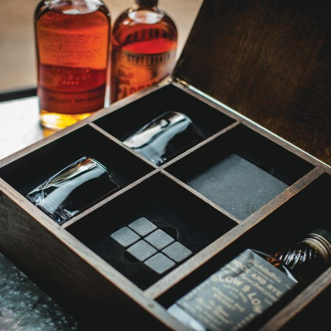 Whiskey Box Oak Gift Set Withers and co Corportate