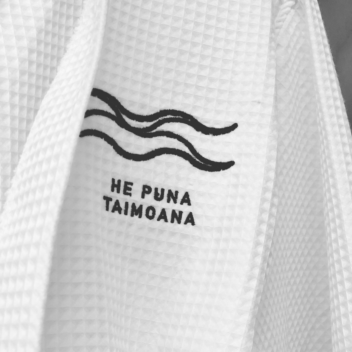 He Puna Taimona Bath Robe Withers and Co