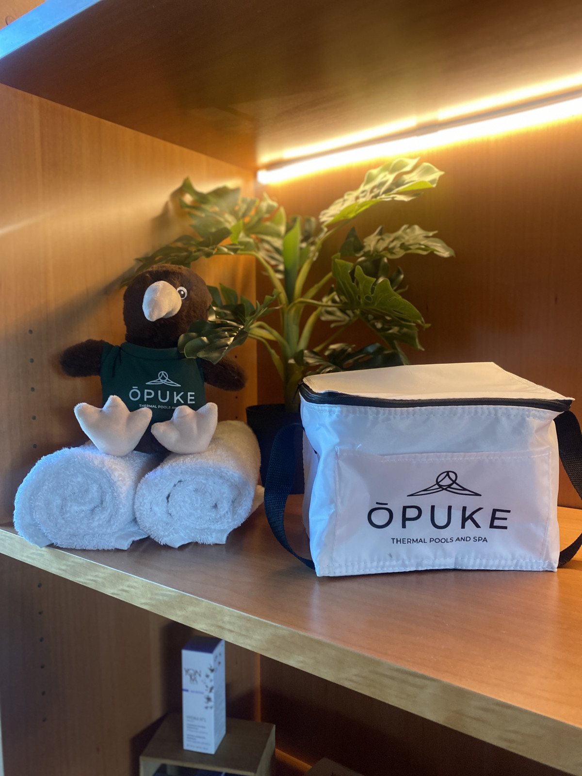 Opuke Thermal Pools Spa Merch1